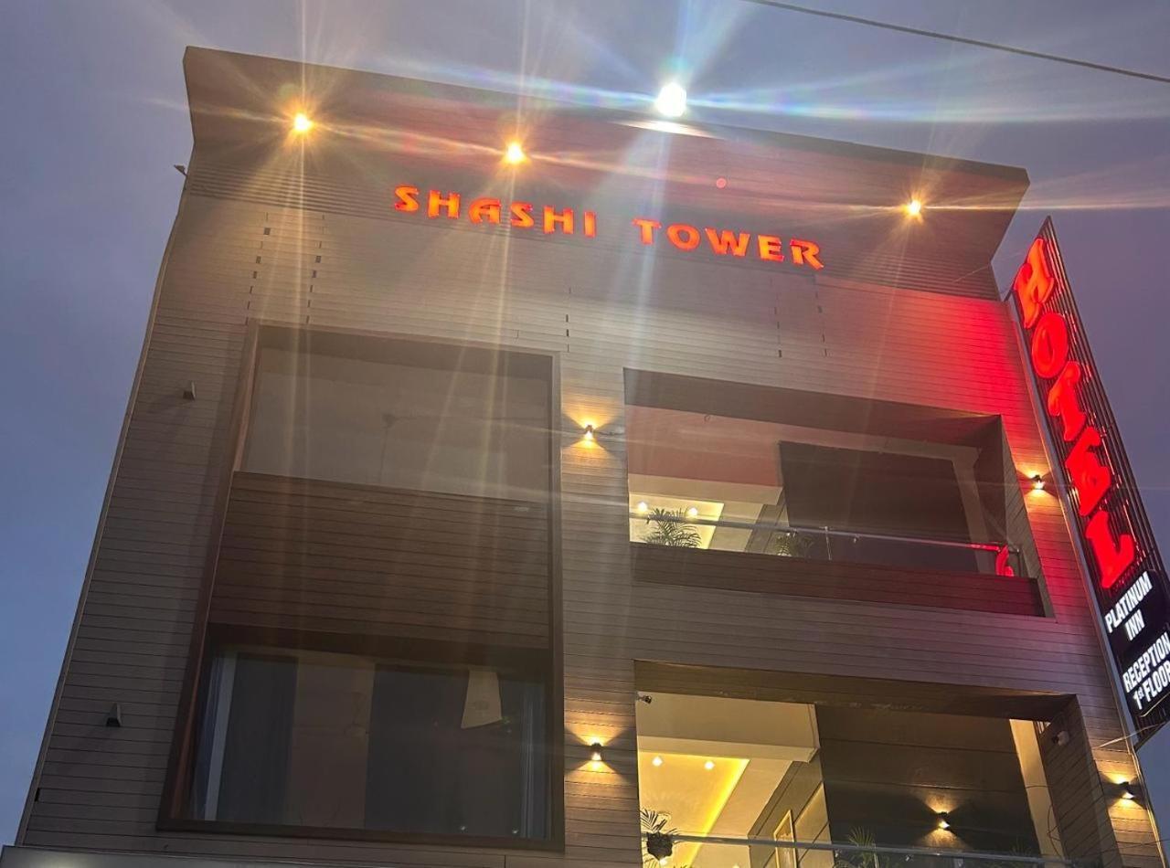 Hotel Platinum Inn Лудяна Екстериор снимка